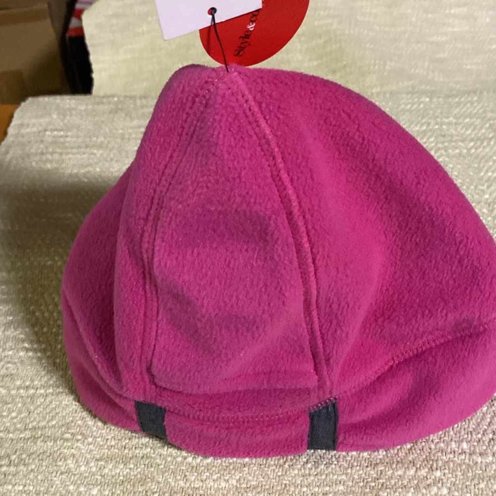 Style&co sport Ponytail Hot NWT Rose and Violet with grey trim